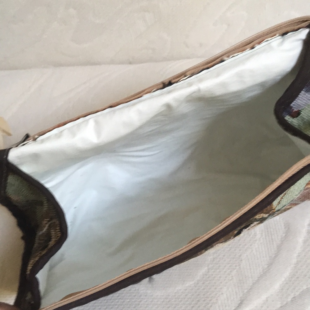 New Wristlet / Makeup Case Golf Theme Material - Picture 4 of 4